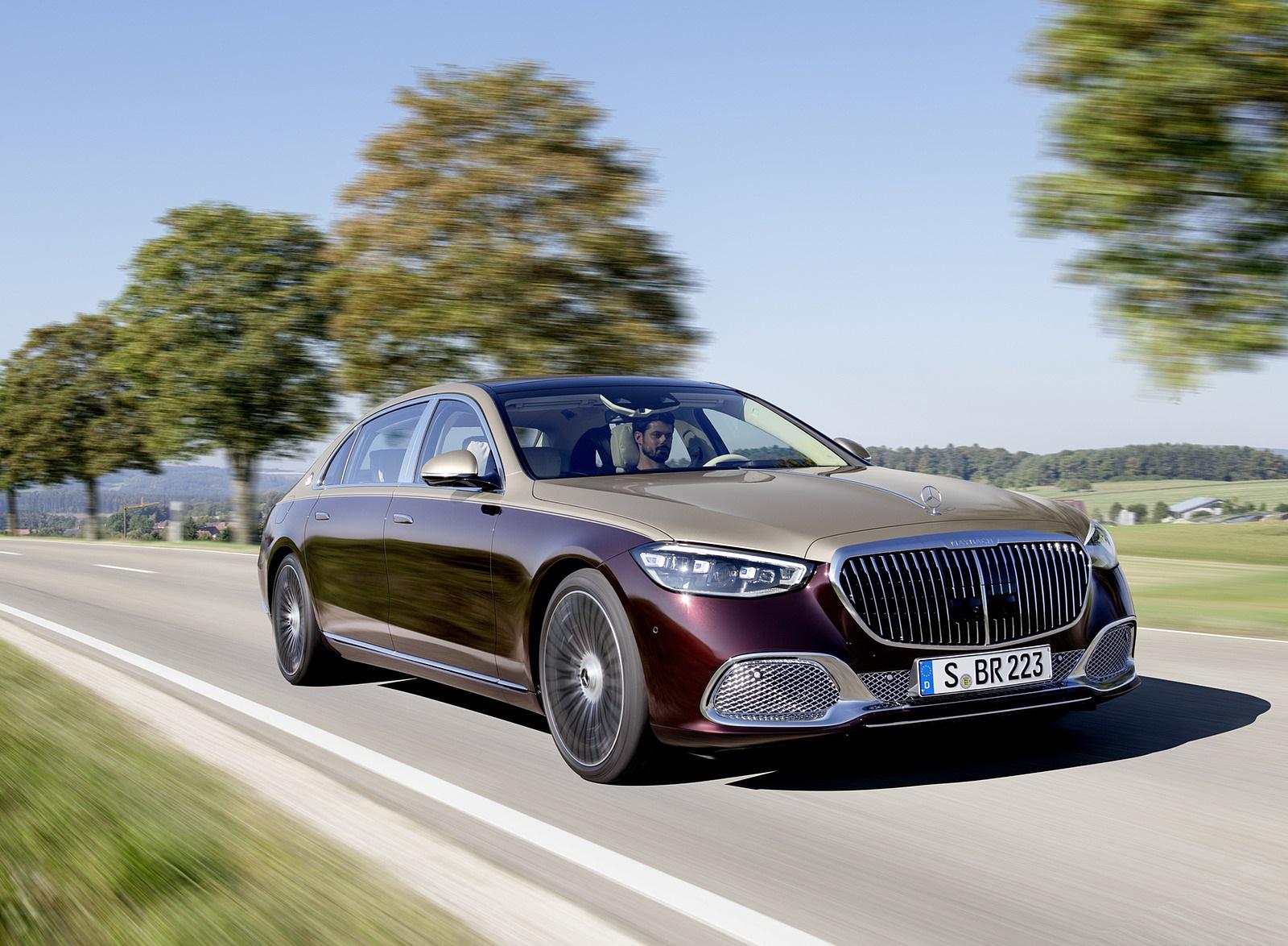 1600x1174 Mercedes Maybach S Class (Color: Designo Rubellite Red / Kalahari Gold) Front Three Quarter Wallpaper (1)