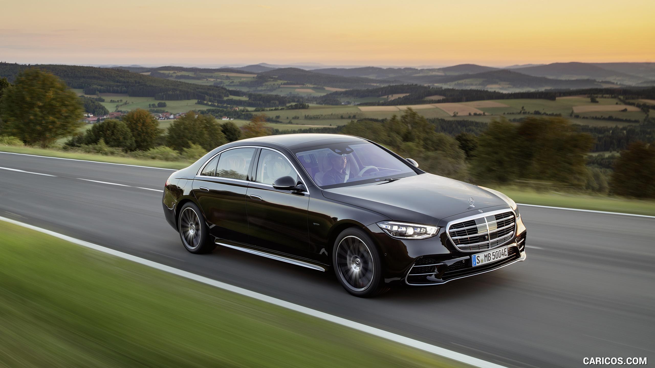2560x1440 Mercedes Benz S Class Plug In Hybrid (Color: Onyx Black) Three Quarter