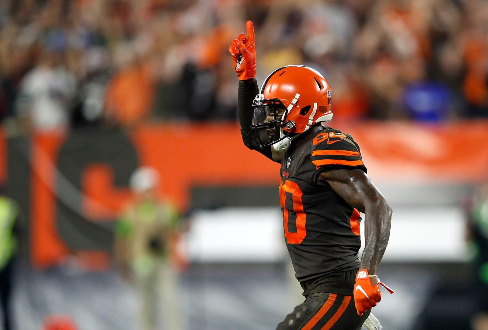 1600x1082 Cleveland Browns: Jarvis Landry's softball game a success