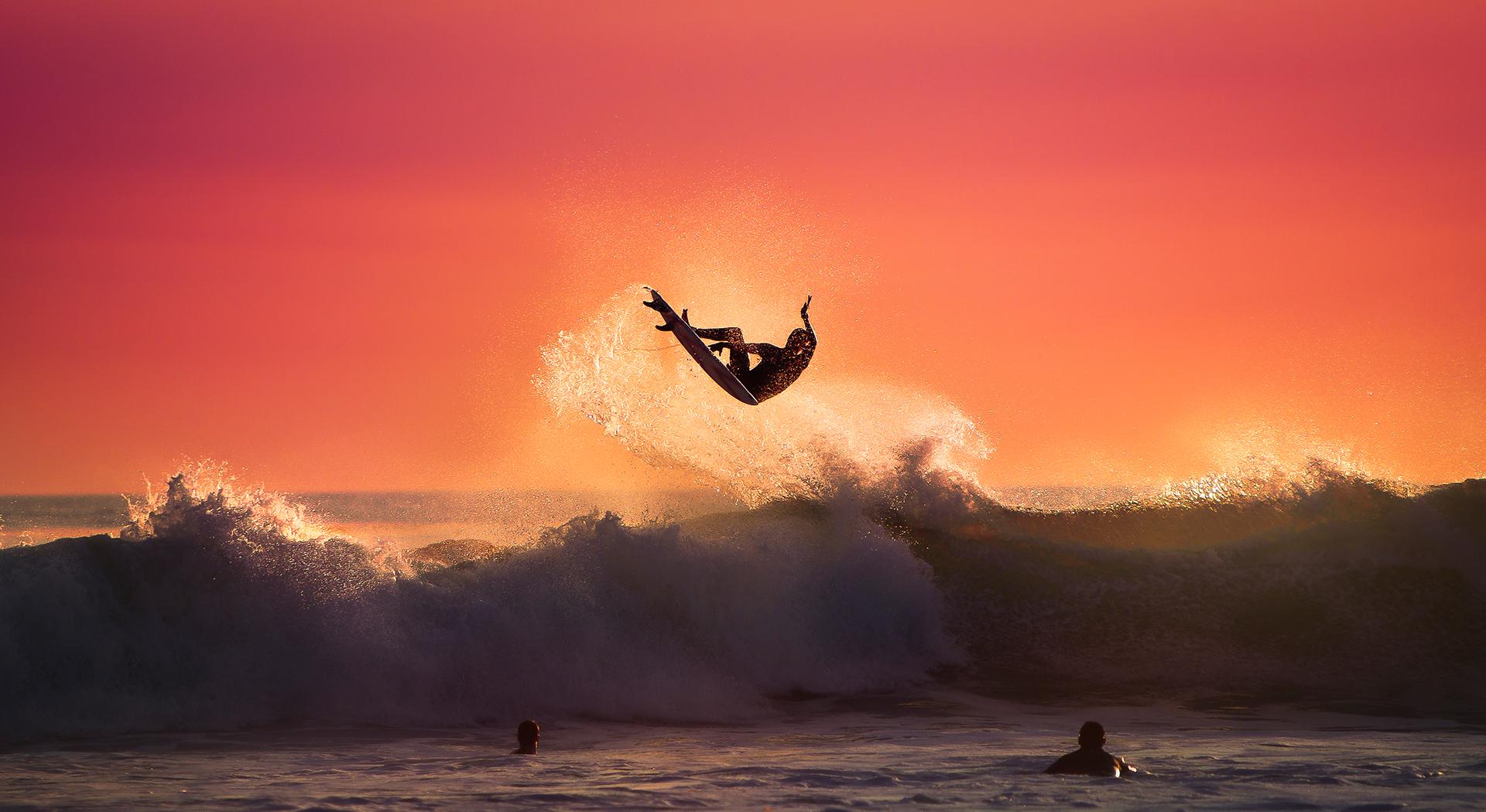 1920x1050 Summer Ocean Surfing Sports Wallpaper