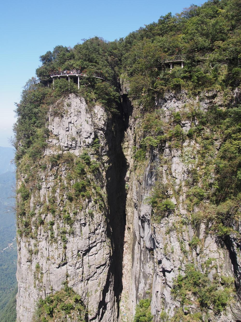 1000x1333 Zhangjiajie Mountains, China photo