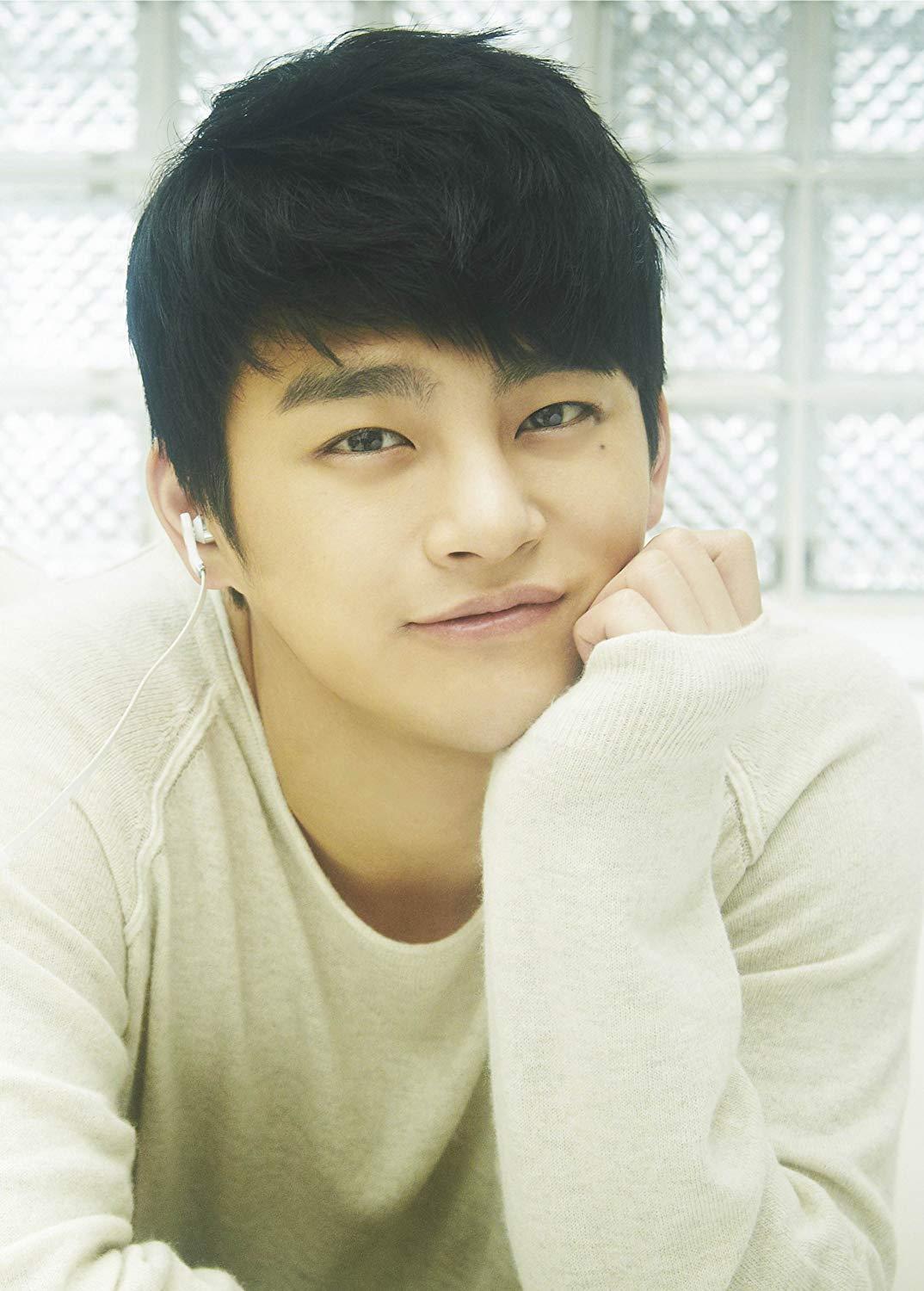 1074x1500 Seo In Guk Wallpaper