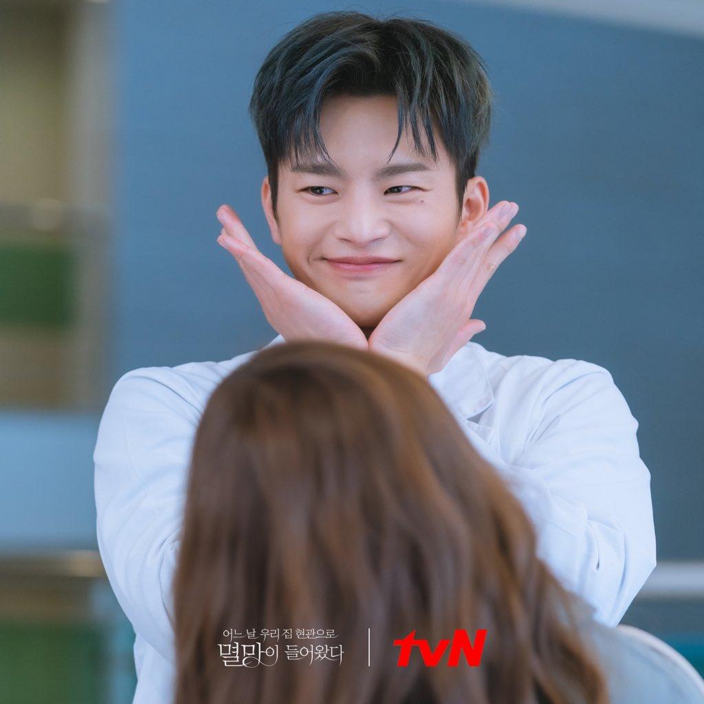 1024x1024 Seo In Guk, Park Bo Young, And More Are All Smiles Behind The Scenes Of “Doom At Your Service”