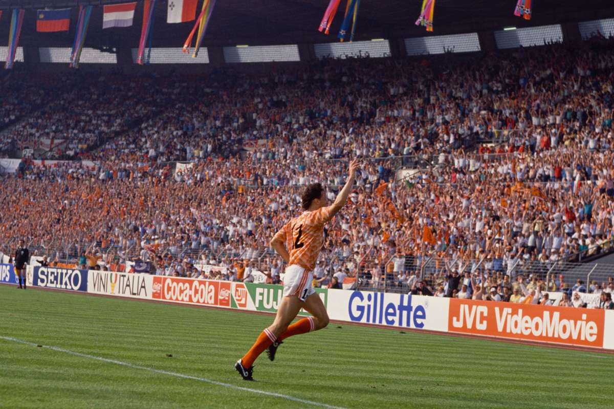 1200x800 Classic Euro moments: Marco van Basten vs Soviet Union