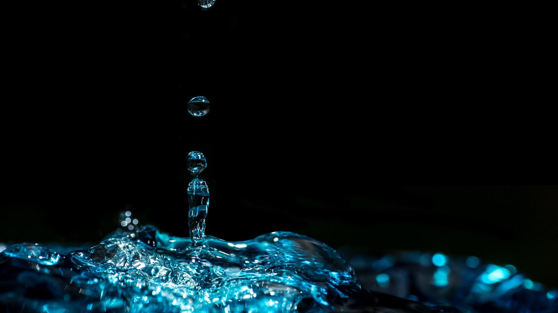 1920x1080 Wallpaper Splash, Spray, Drops, Dark, Water Splash Wallpaper HD