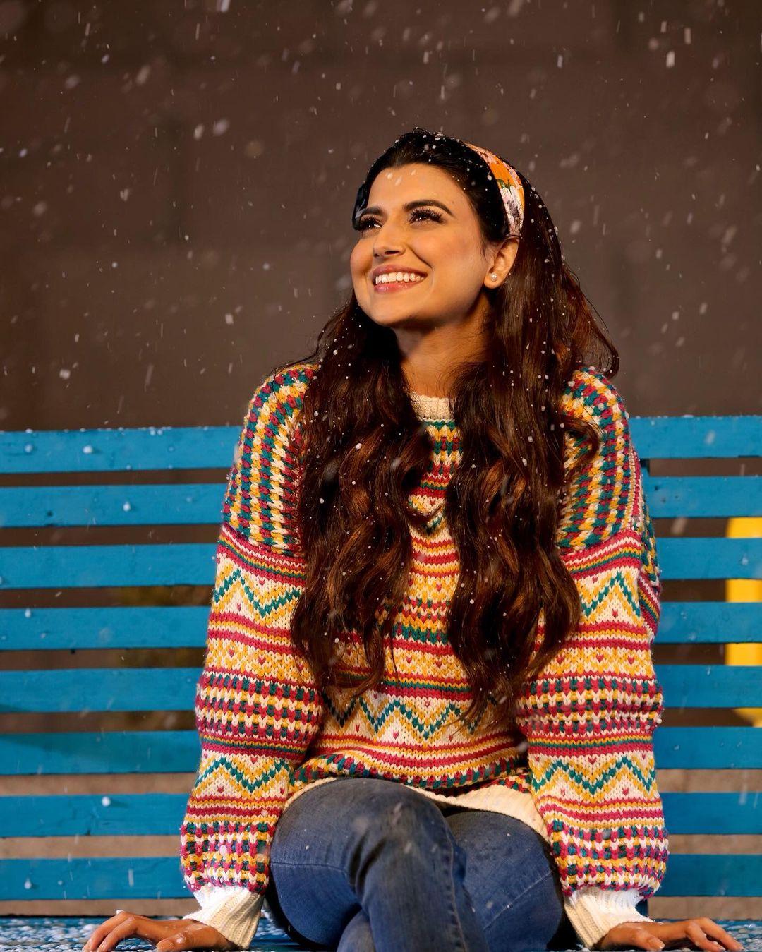 1080x1349 Nimrat Khaira HD Wallpaper & Photo Free Download