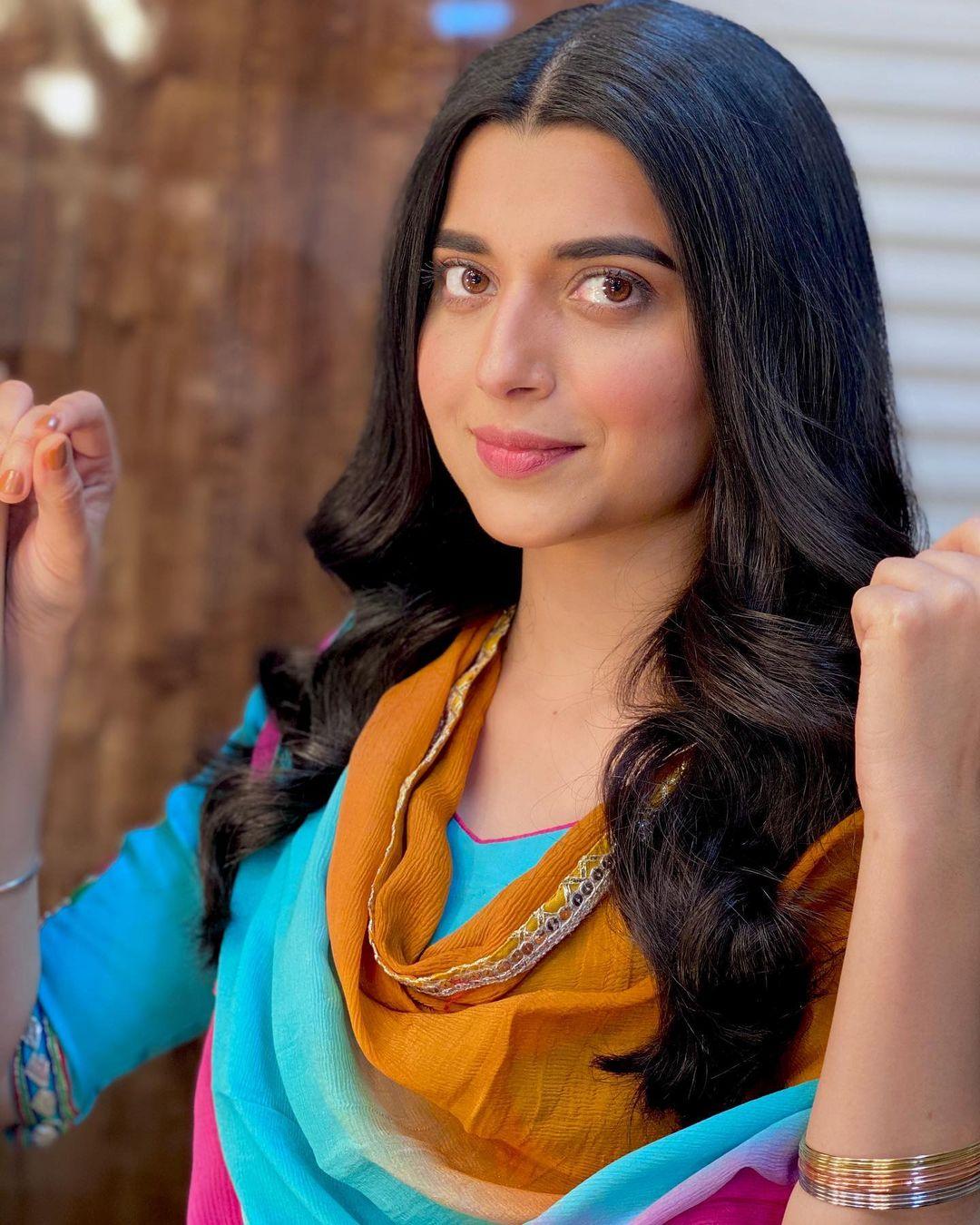 1080x1350 Nimrat Khaira HD Wallpaper & Photo Free Download