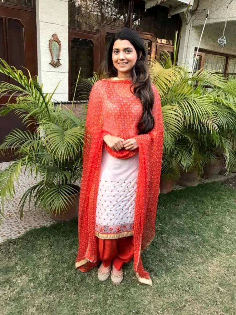 768x1024 Nimrat Khaira Picture