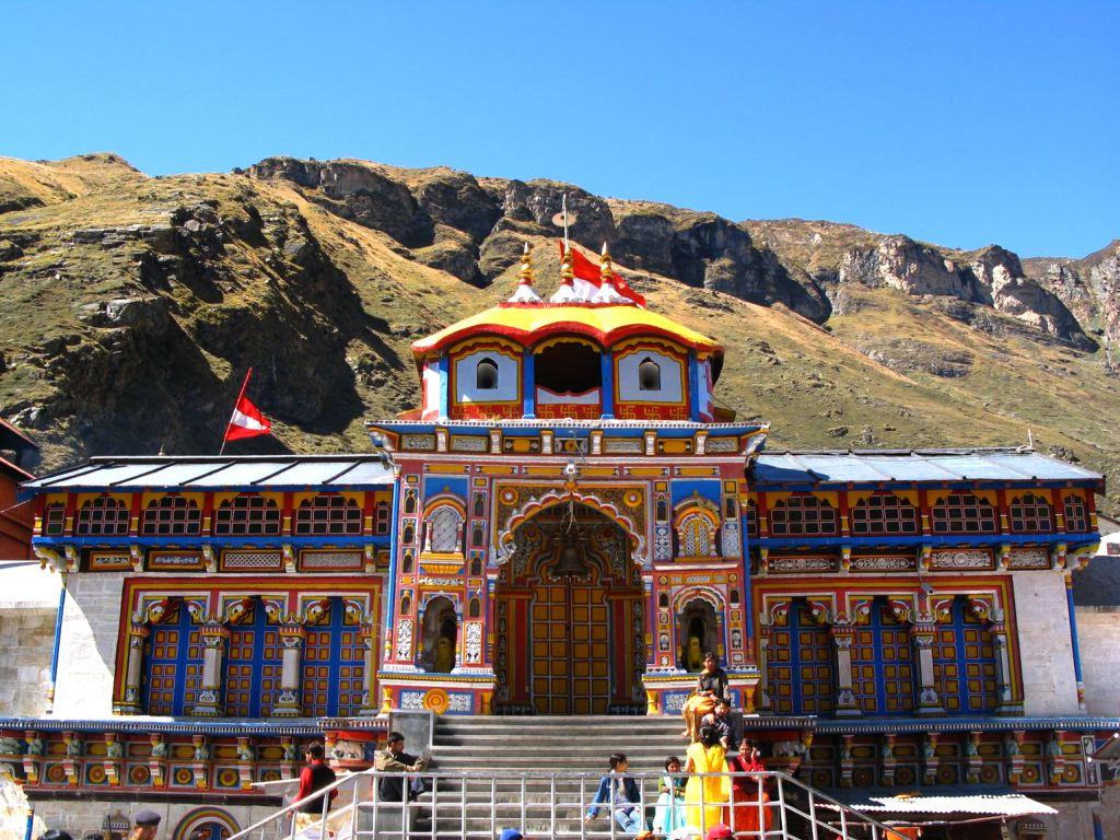 1024x768 Badrinath Temple