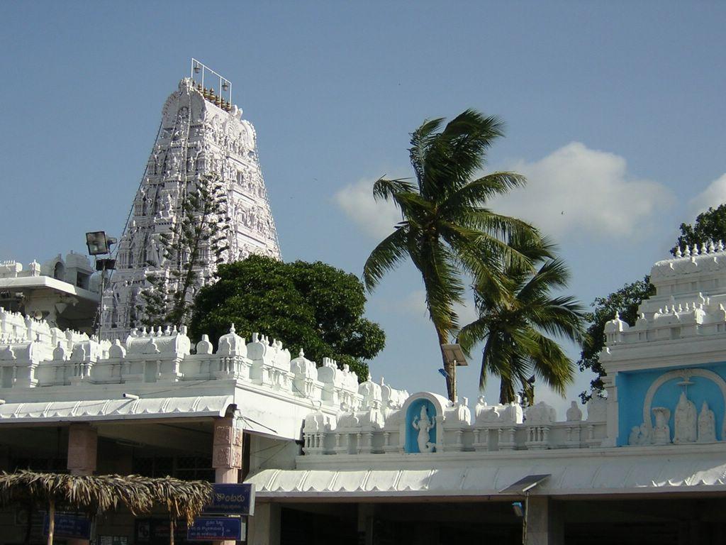 1024x768 Annavaram Satyanarayana Temple
