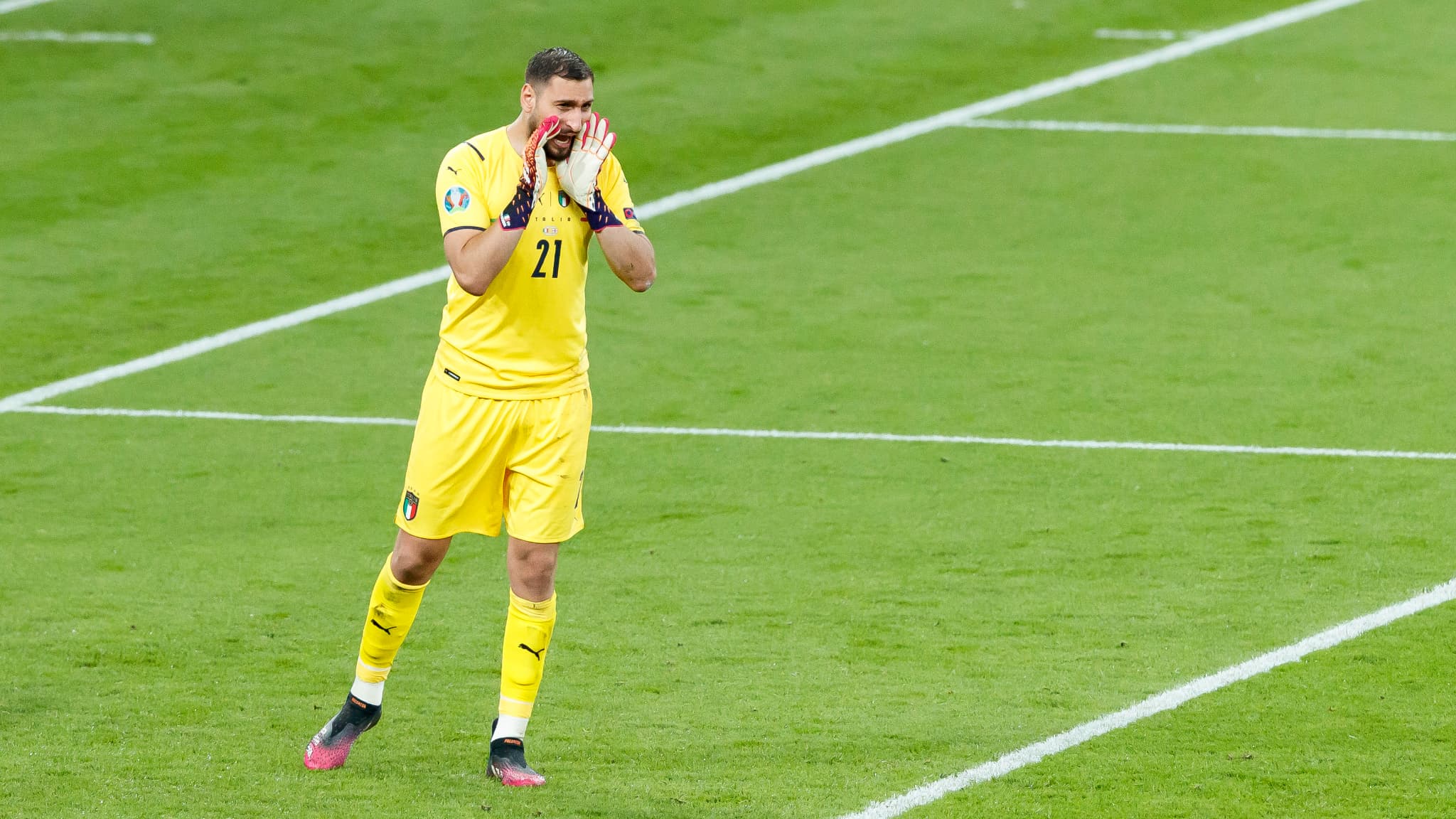 2048x1152 PSG: Donnarumma arrives in Paris on Wednesday Indian Paper