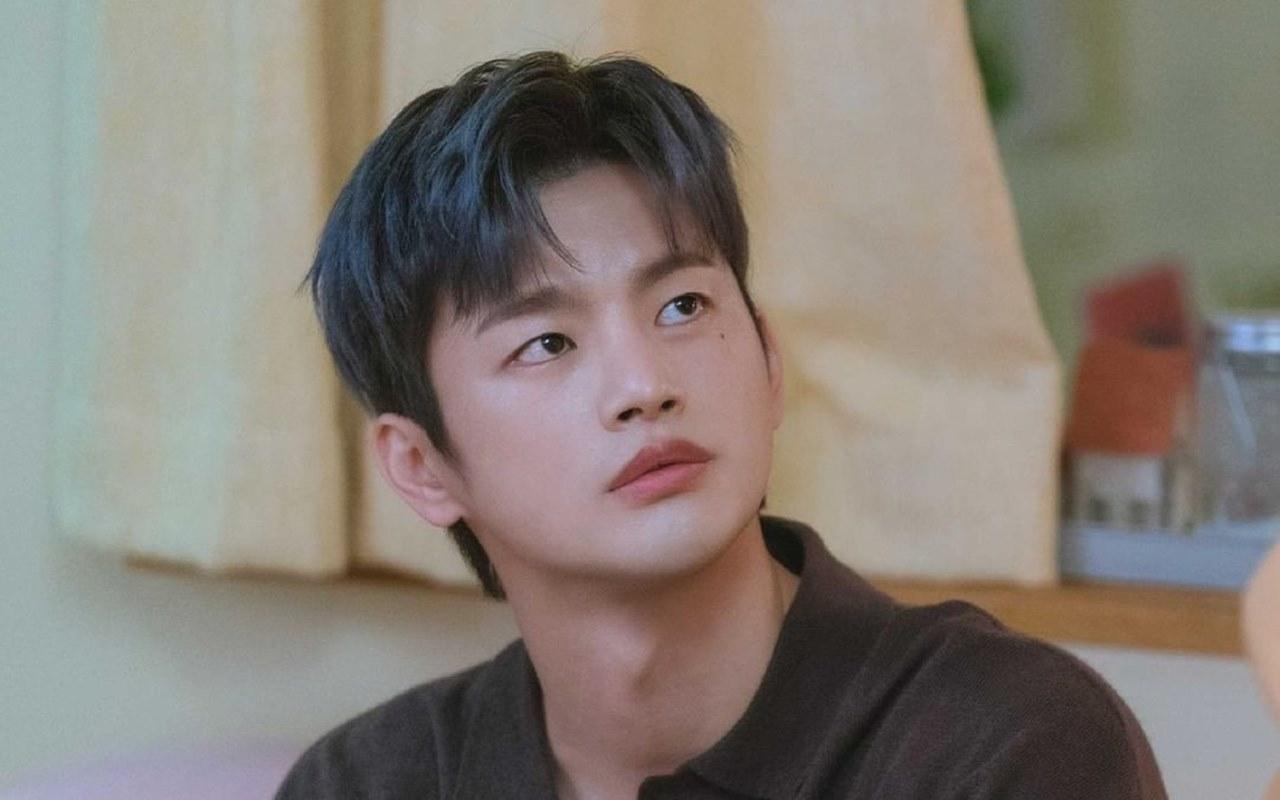 1280x800 Seo In Guk looks coldly at a goddess, 'Doom At Your Service' promises to add sadness