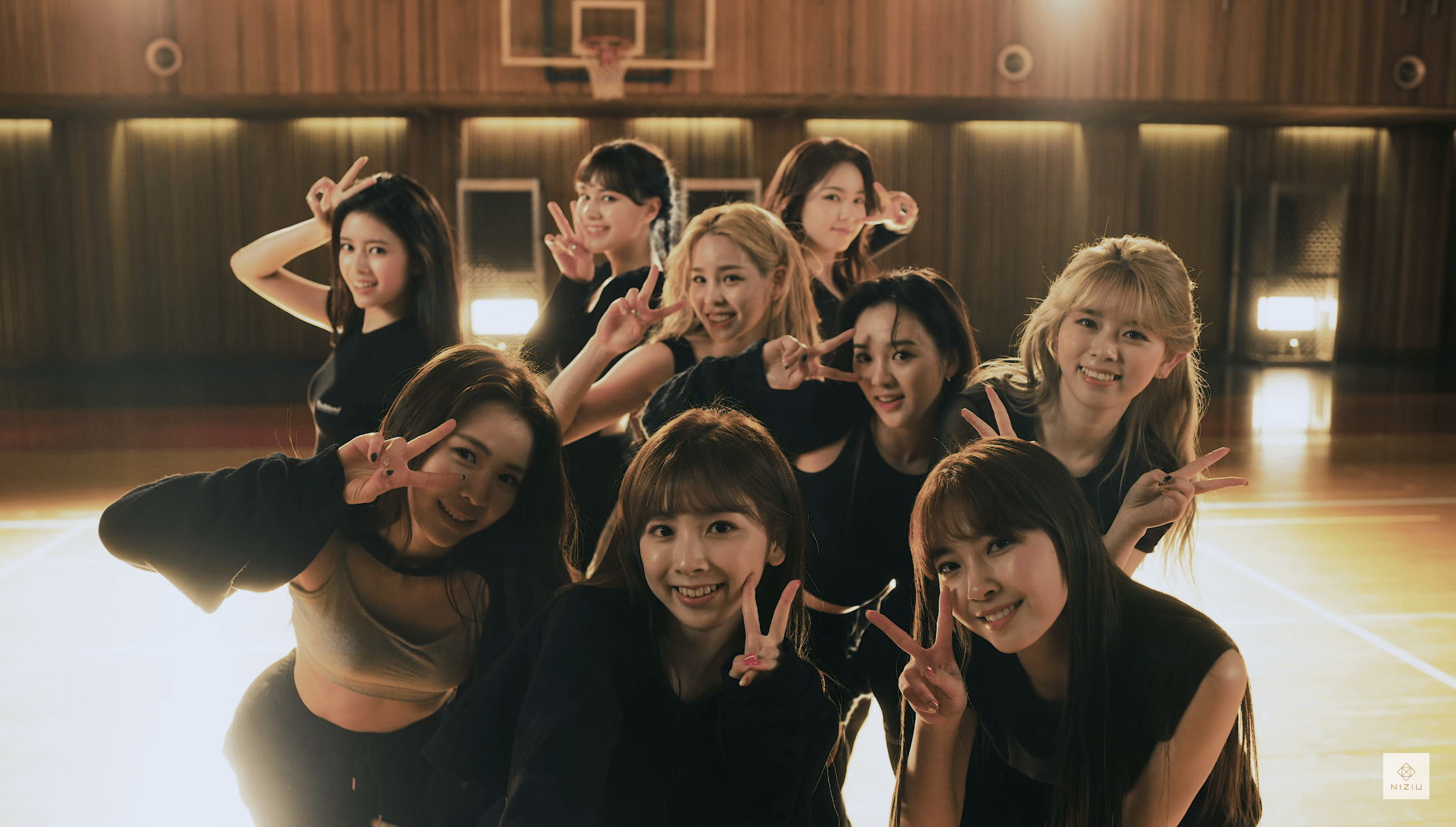 2520x1431 really good wallpaper from the dance performance video of take a picture: niziu