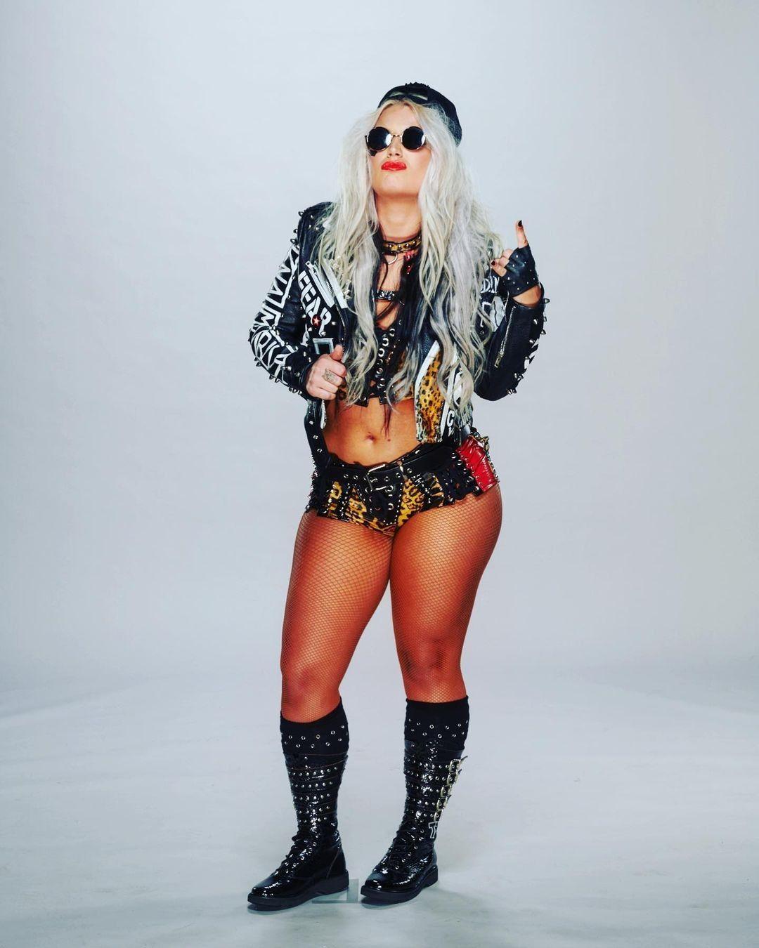 Toni storm hot
