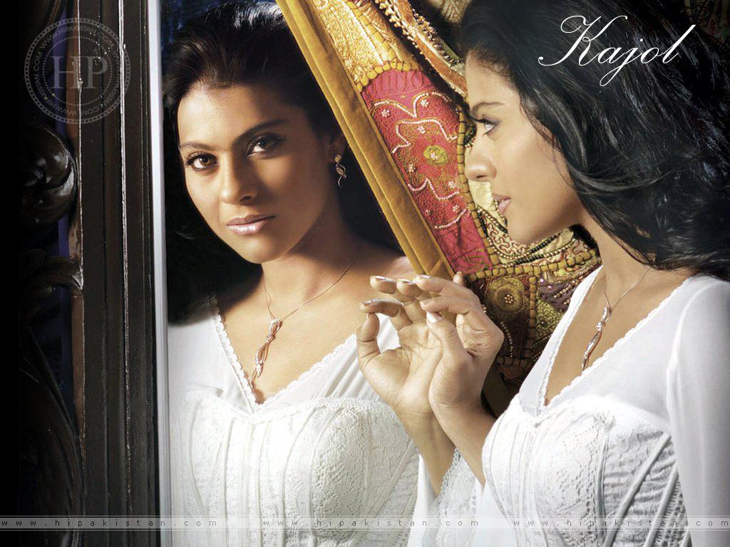 1024x768 Kabhi Khushi Kabhi Gham Kajol