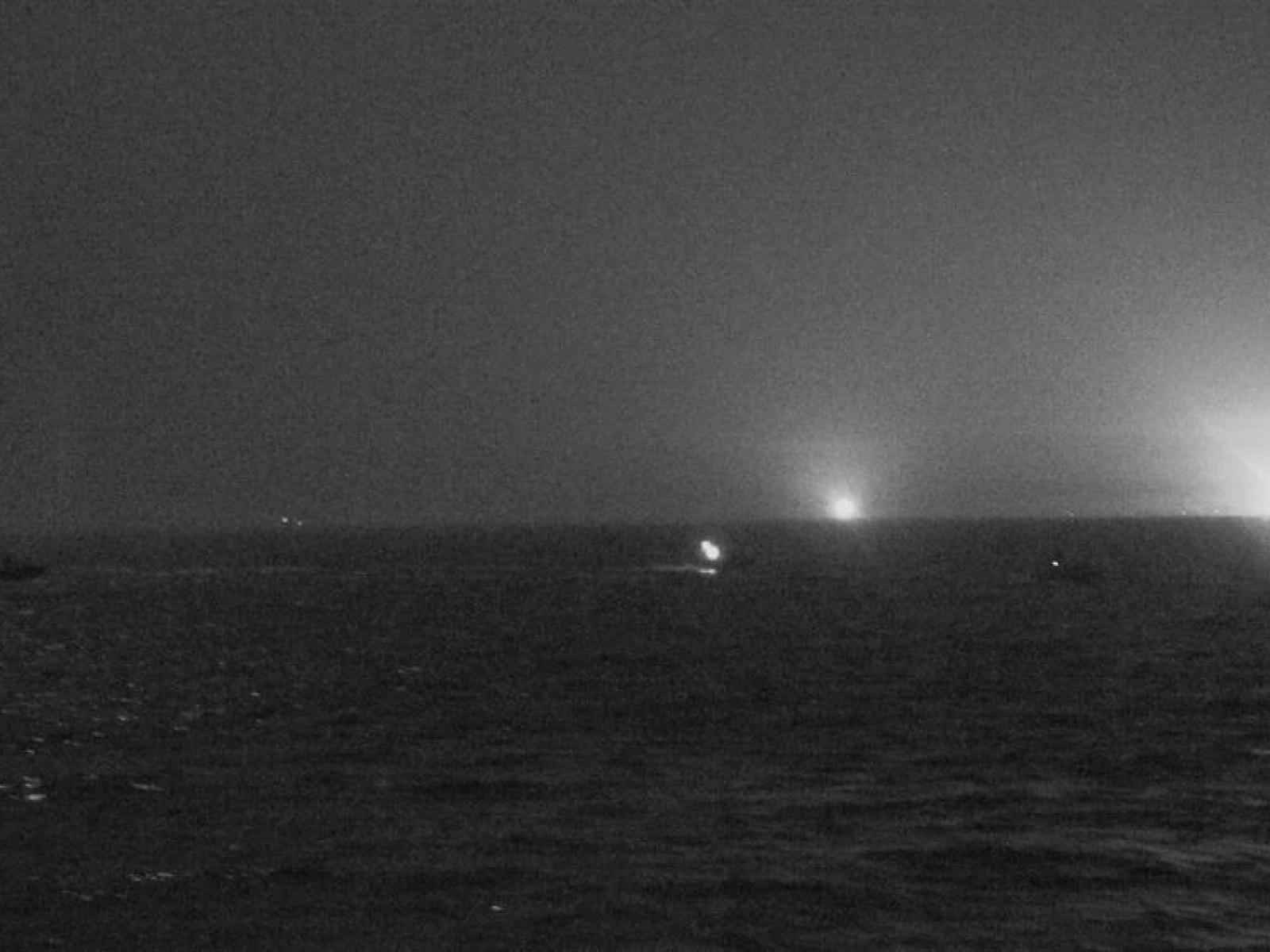 1600x1200 Iran Says It 'Cut Off U.S. Hand' in Persian Gulf As New Navy Encounter Emerges