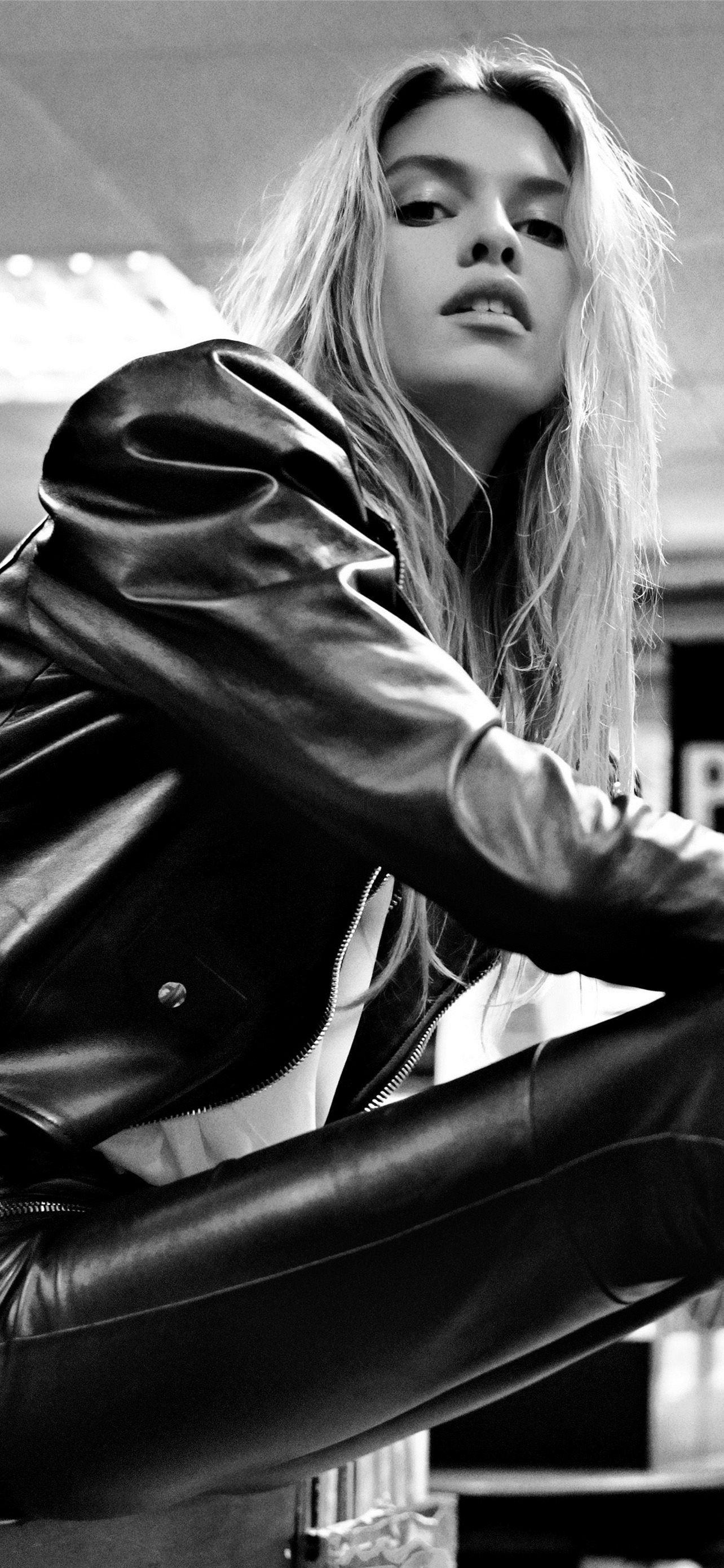 1284x2778 stella maxwell iPhone Wallpaper Free Download