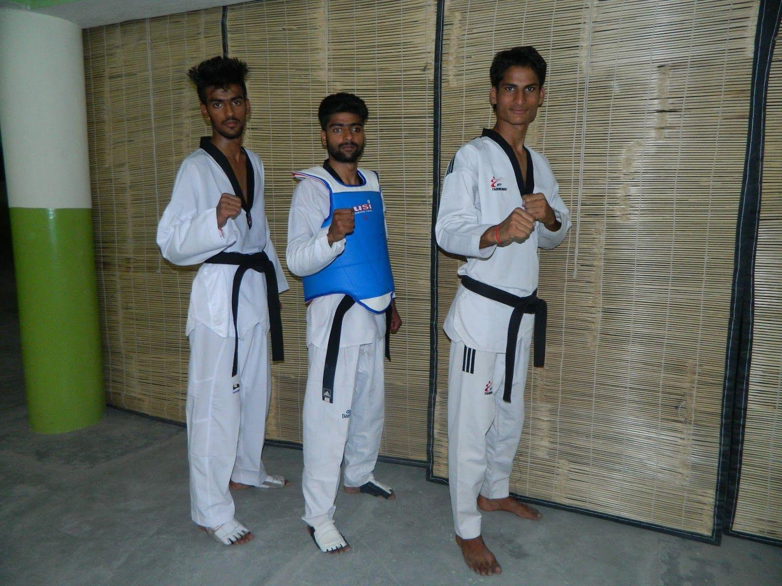 1600x1200 INDIAN CHANDIGARH TAEKWONDO PLAYERS