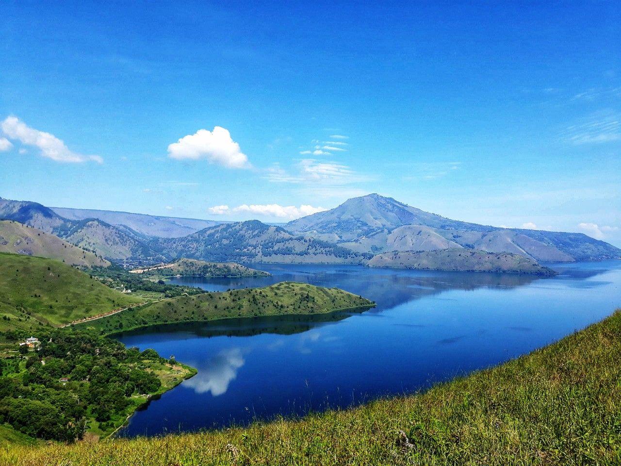 Lake Toba Wallpapers Top Free Lake Toba Backgrounds Wallpaperaccess