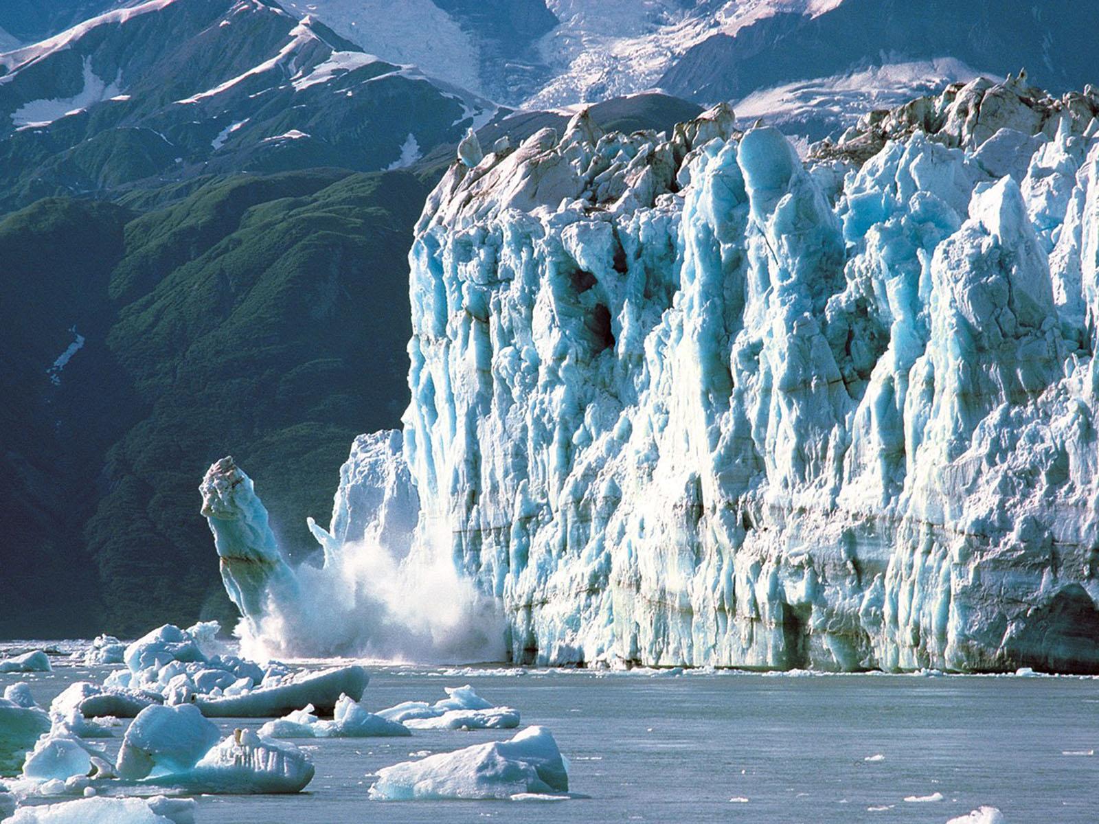 Таяние ледников. Воркута таяние ледников. Iceberg melting. Сёрдж ледник. Ледник Миттельберг.