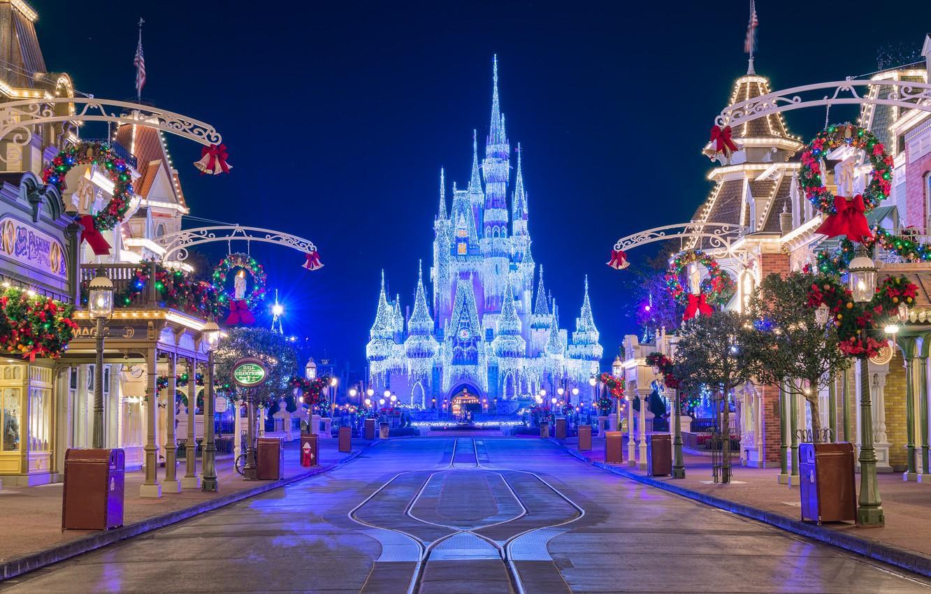 Disney Castle Christmas Wallpapers Top Free Disney Castle Christmas