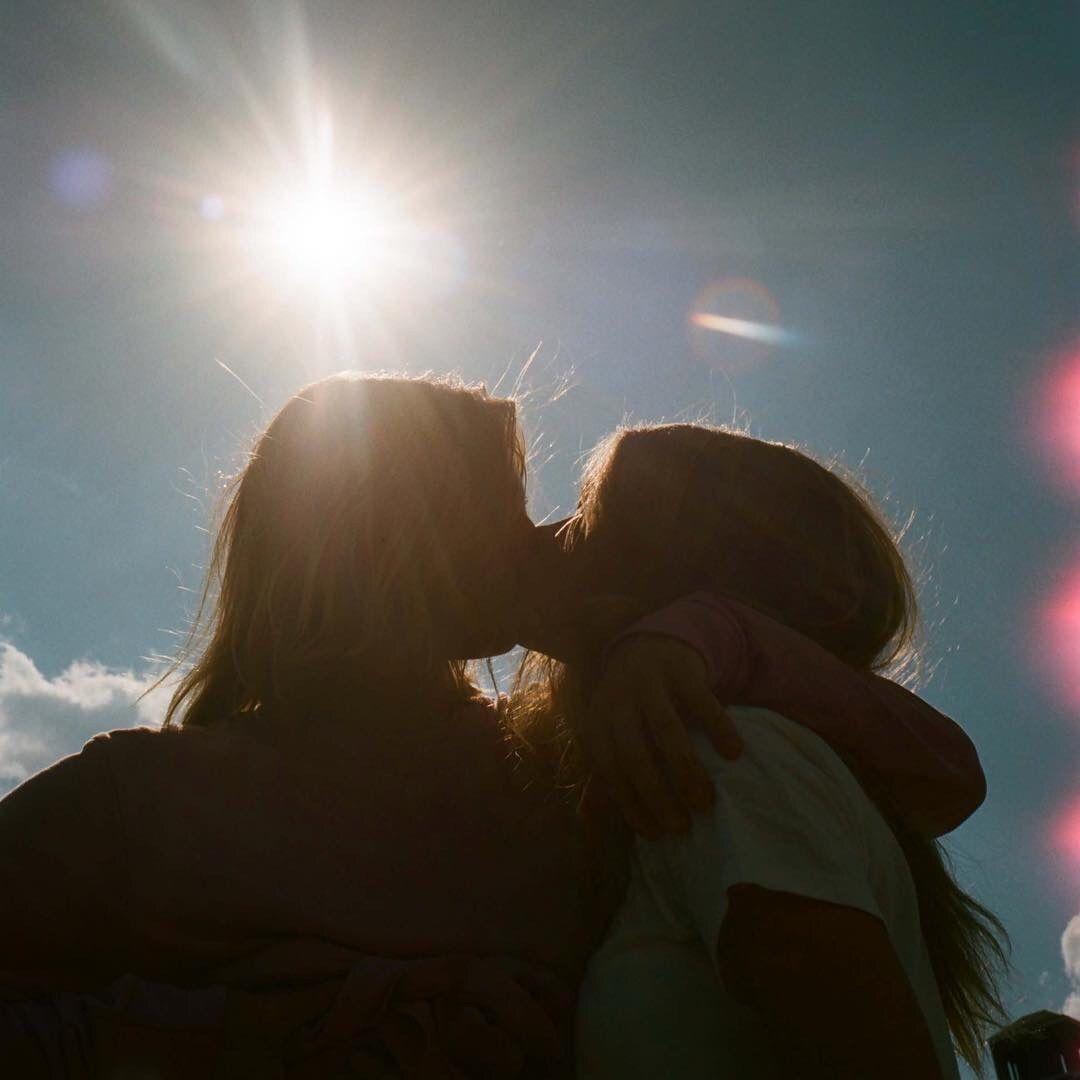 1080x1080 LGBTQ+ ♢. Cute lesbian couples, Photo, Lesbian aesthetic