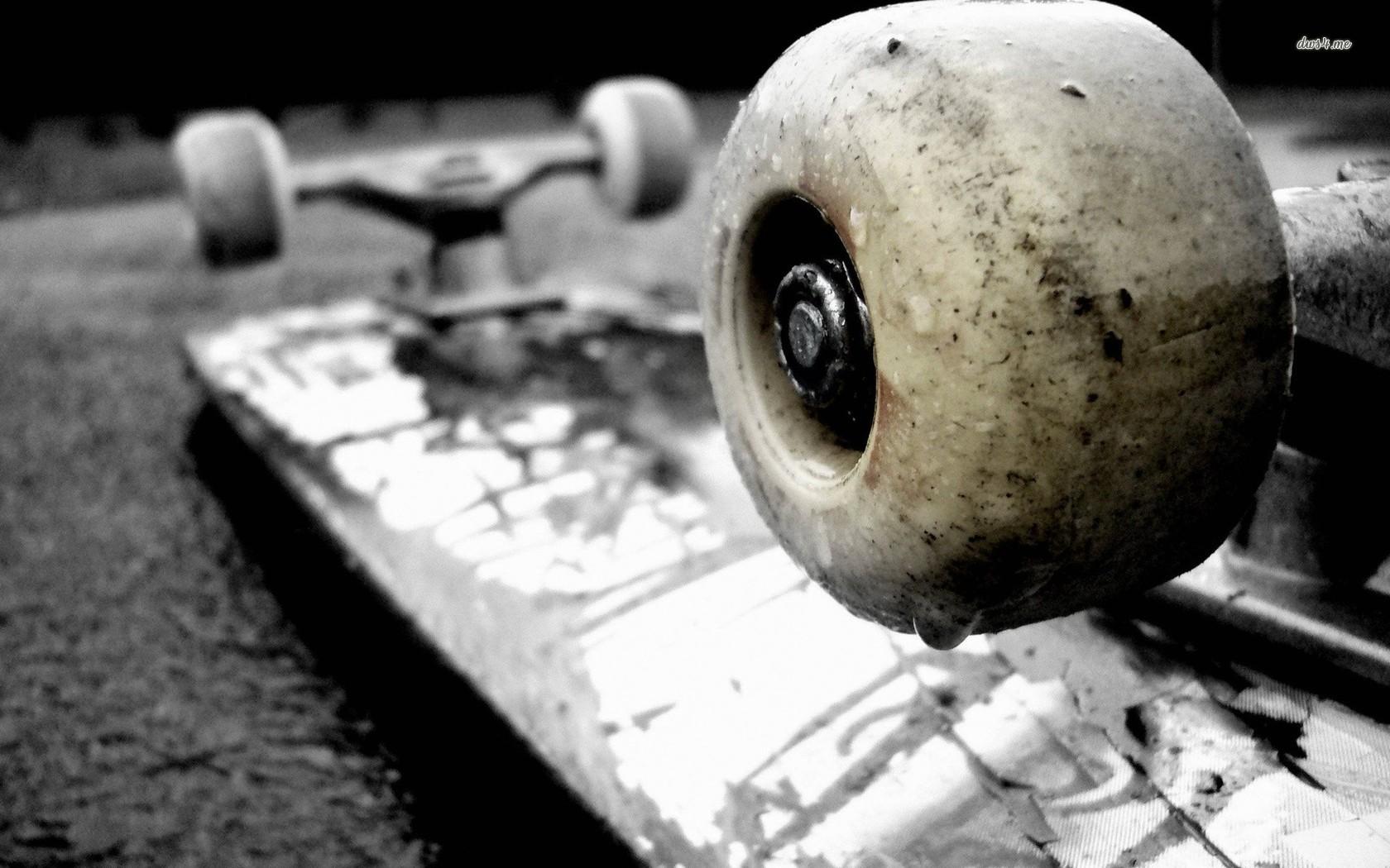 1680x1050 Worn Out Skateboard Wheels