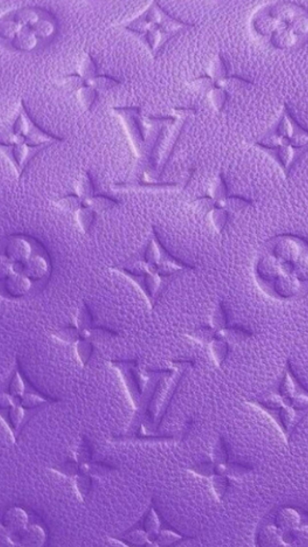 Hình nền Aesthetic Purple Baddie là sự lựa chọn hoàn hảo cho những người yêu thích màu tím. Với phong cách tinh tế và trang trí độc đáo, chắc chắn sẽ làm cho điện thoại của bạn trở nên đặc biệt và ấn tượng.