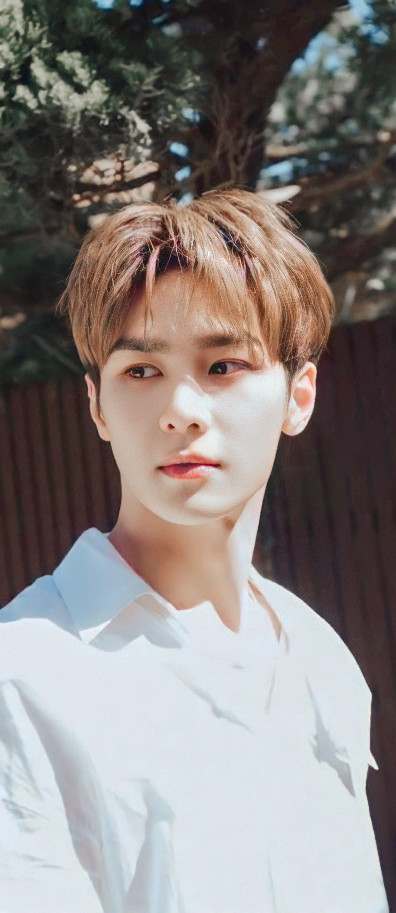 1318x3040 ide Kuni kuni bear❤ di 2021. nct, lucas, winwin