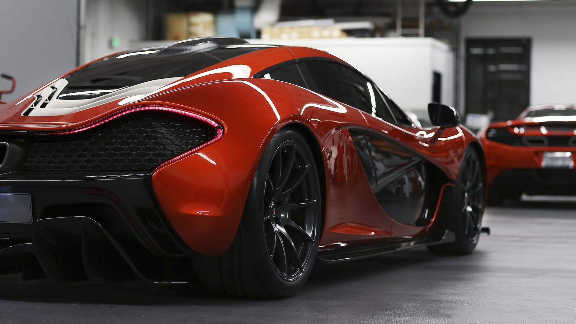 MCLAREN p1 Red