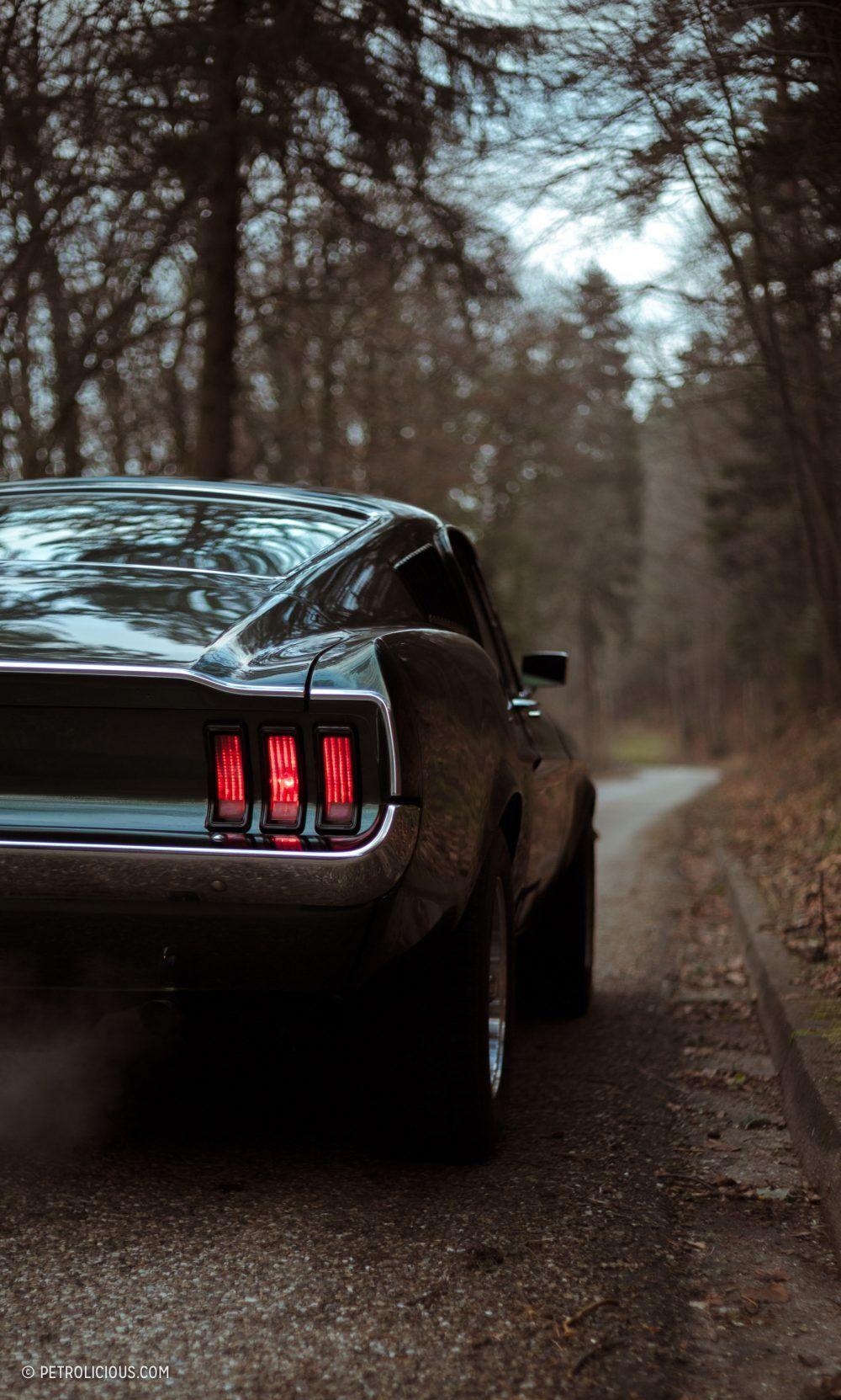 1000x1663 Mustang Wallpaper