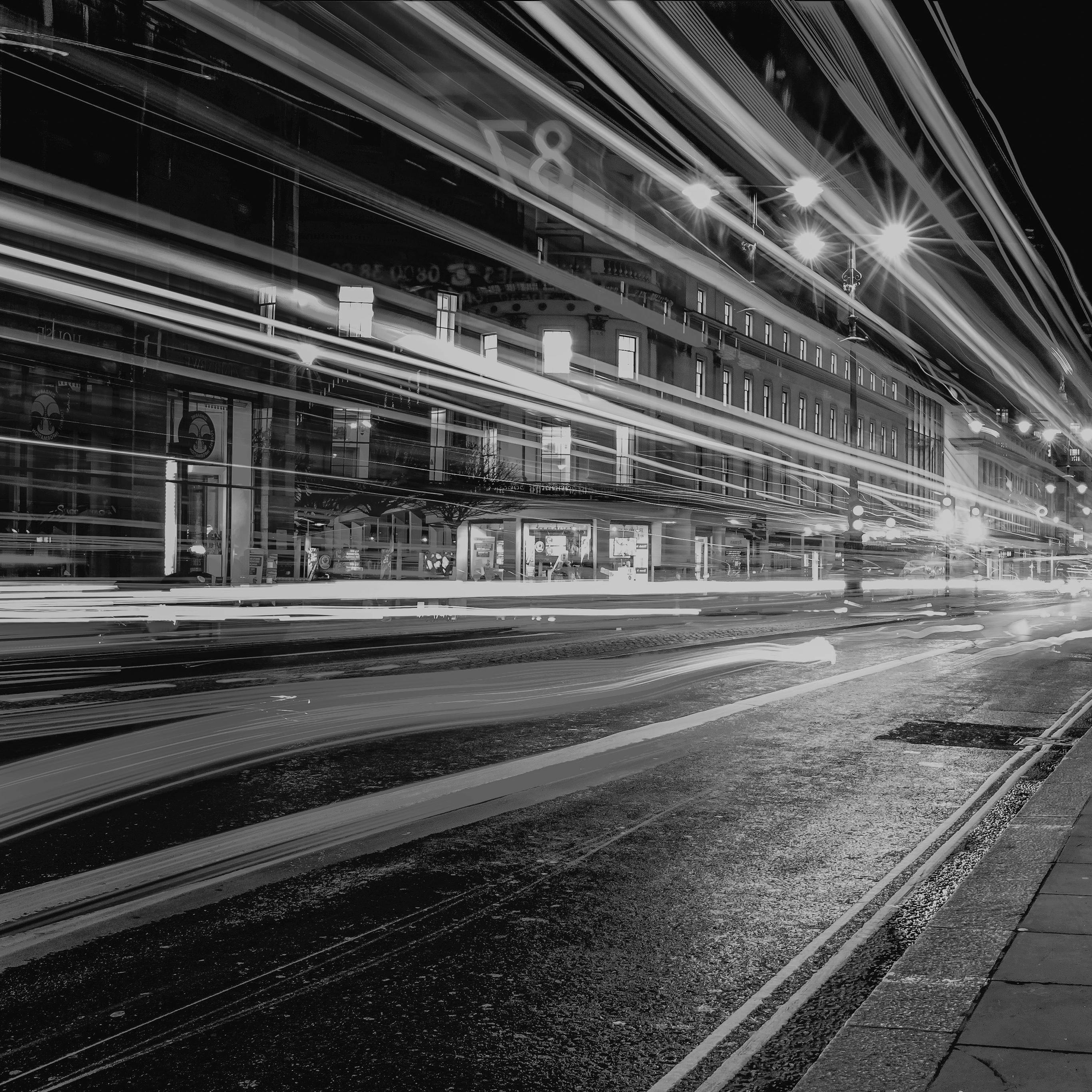 2732x2732 iPad wallpaper city car lights night bokeh dark bw