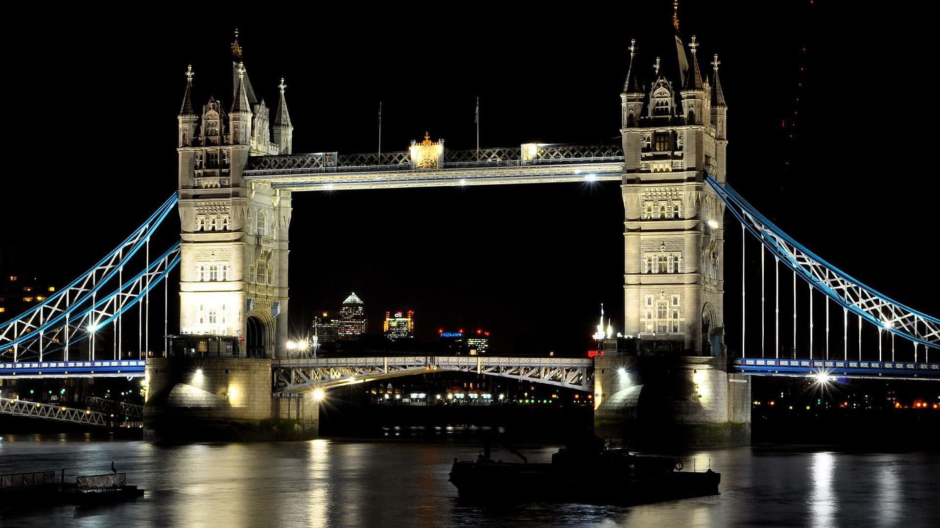 1920x1080 Dark bridge impressive - (1920x1080 pixels wide)