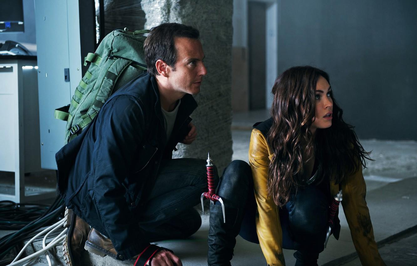 1332x850 Wallpaper Megan Fox, Megan Fox, frame, knives, Teenage mutant ninja turtles, backpack, Teenage Mutant Ninja Turtles, April O'neil, SAI, Will Arnett, tridents, Will Arnett image for desktop, section фильмы