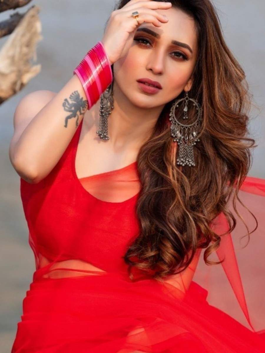 900x1200 Mimi Chakraborty happy being single