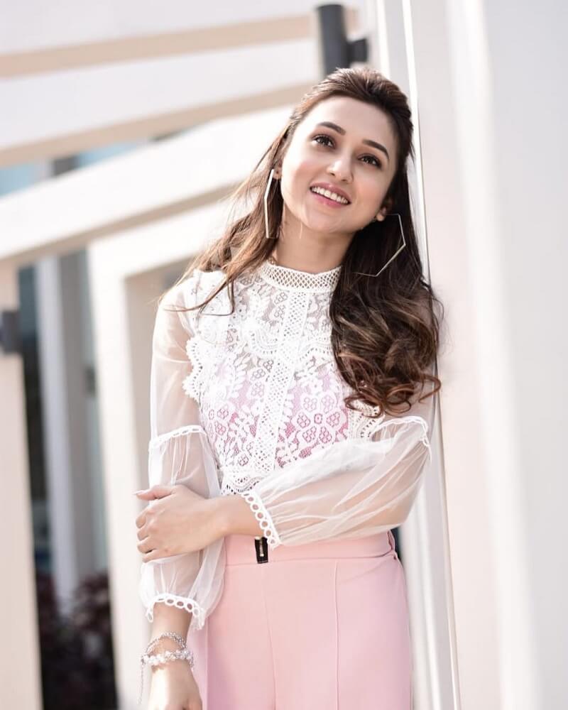 800x1000 Mimi Chakraborty photo: Hot, Picture, HD Wallpaper and Instagram Image of Actress & Politician Mimi Chakraborty