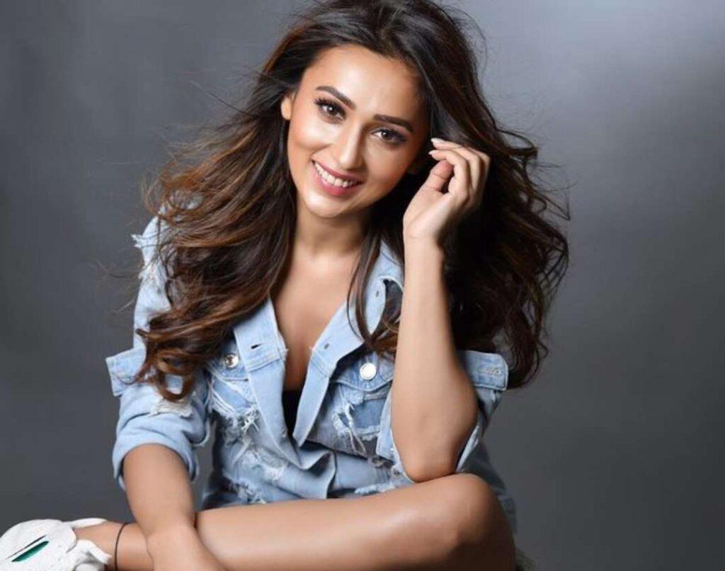 1024x806 Mimi Chakraborty Age, Family, Photo, Biography2021 2021