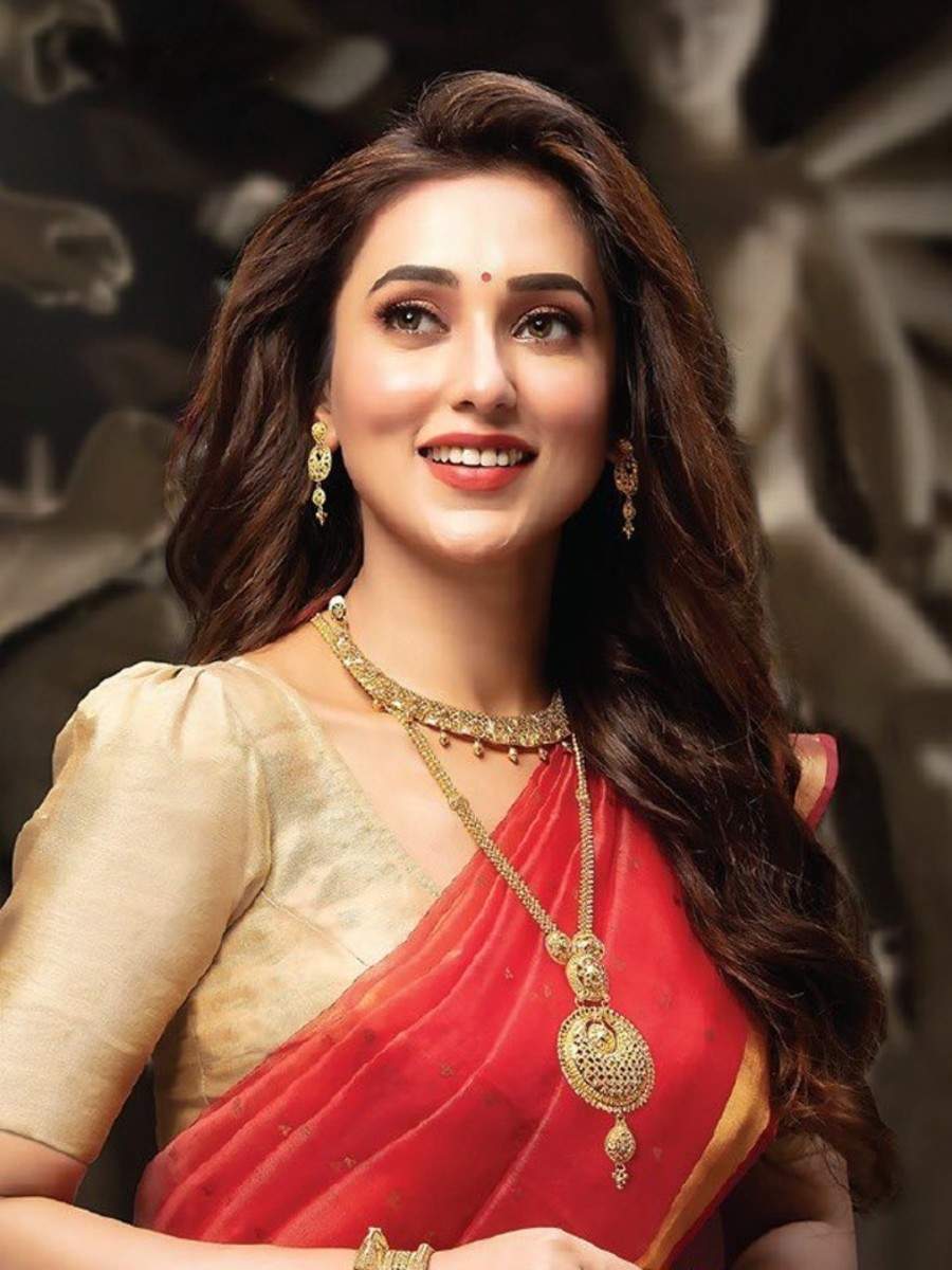 900x1200 times Mimi Chakraborty made heads turn