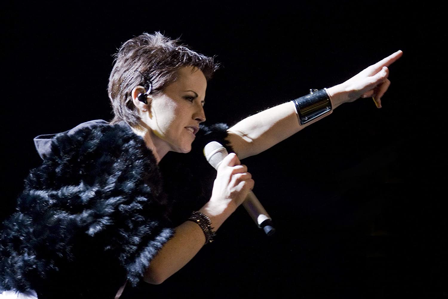 1500x1000 Dolores O'Riordan Poster The Cranberries Wall Decor Wall Print Wallpaper Home Decor Wall Accessories Wall Art Gift for Him Gift for Her: Handmade