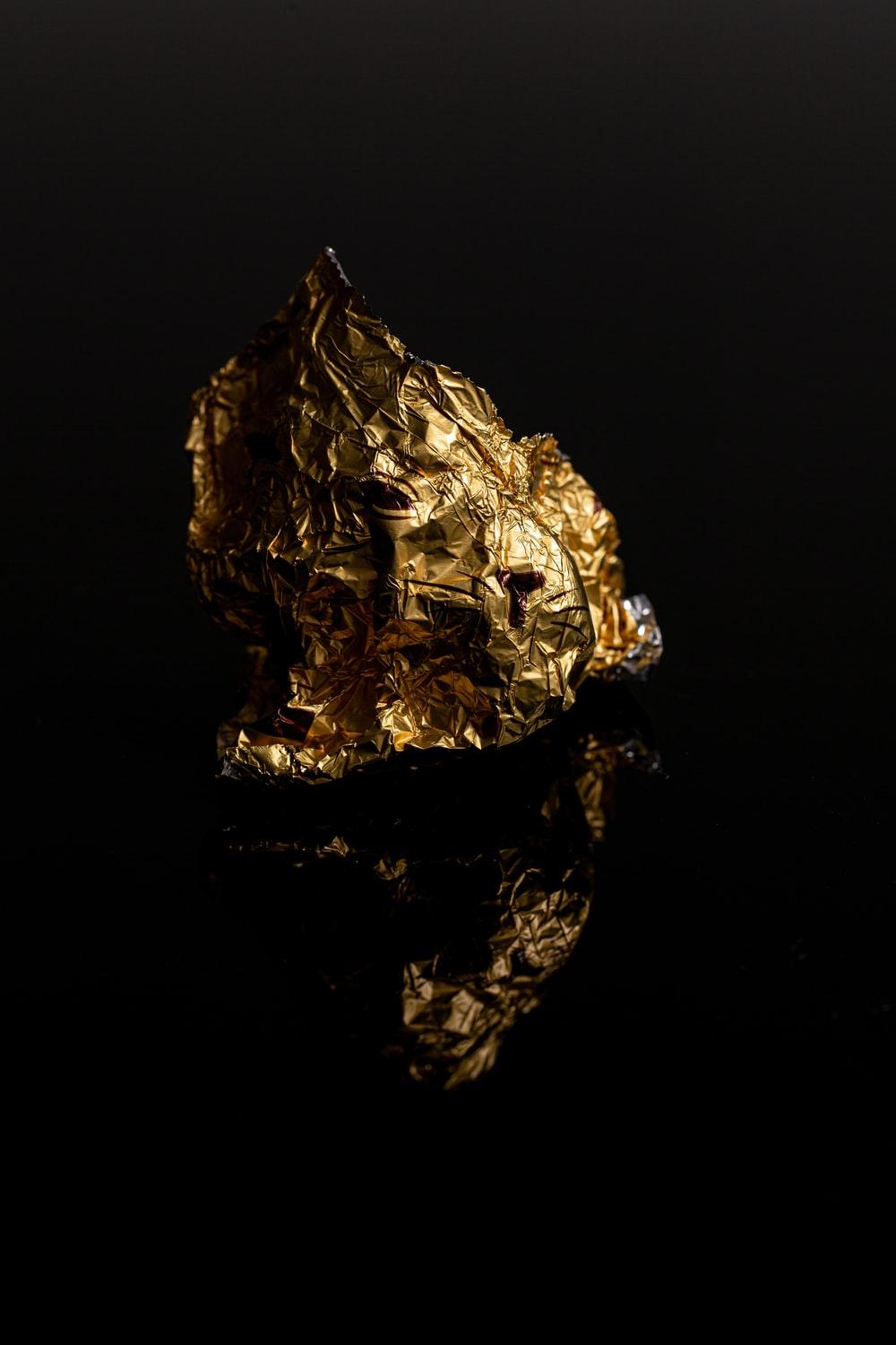 1000x1500 Gold Wallpaper: Free HD Download [HQ]