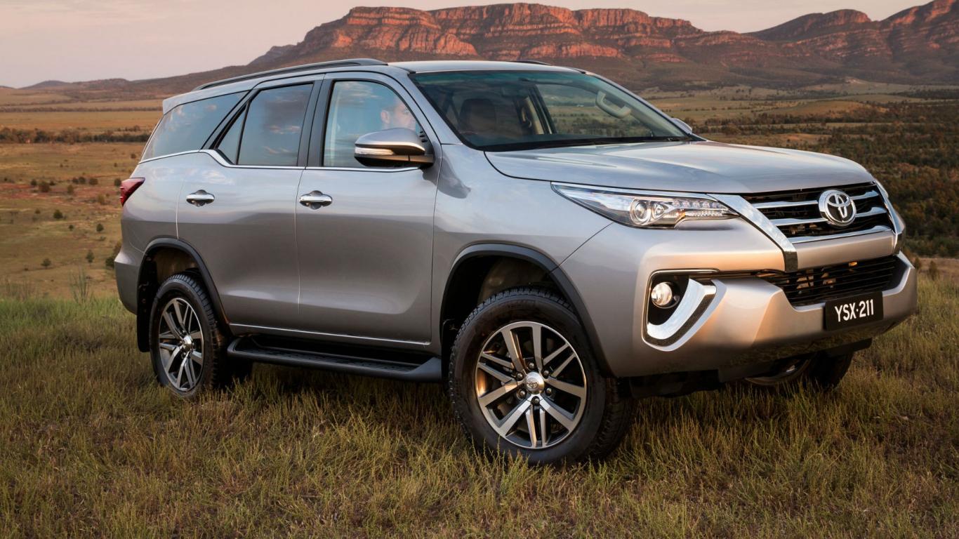 1366x768 Desktop Wallpaper 2016 Toyota Fortuner Car, HD Image, Picture, Background, 39evpy