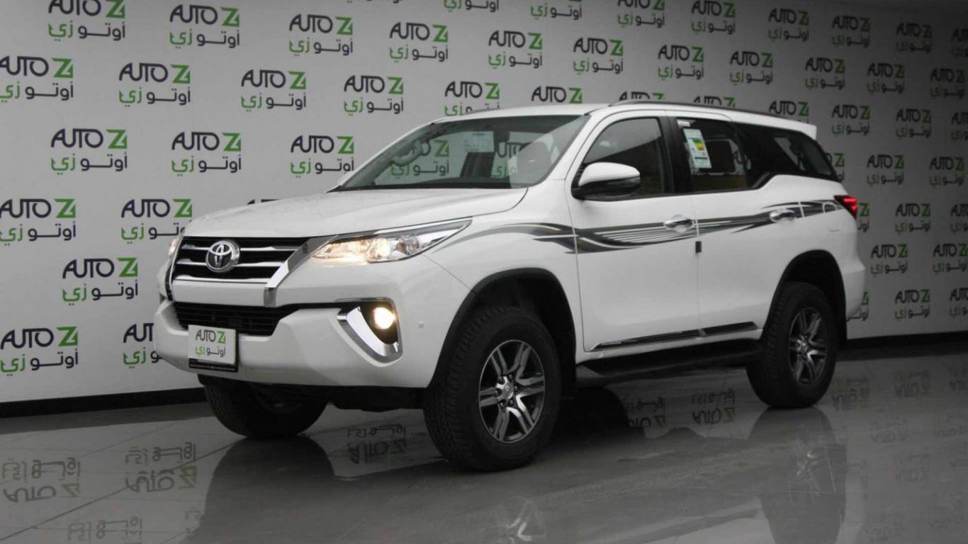 1366x768 Free download 2019 Toyota Fortuner HD Image Mercedes E 200 2014 HD Wallpaper [1422x946] for your Desktop, Mobile & Tablet. Explore Black Fortuner Wallpaper. Black Fortuner Wallpaper, Toyota Fortuner Wallpaper, Black on Black Wallpaper