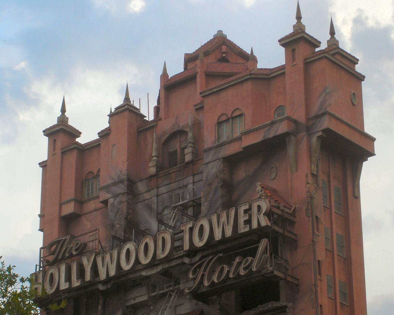 1280x1024 Disney Theme Park Desktop Wallpaper