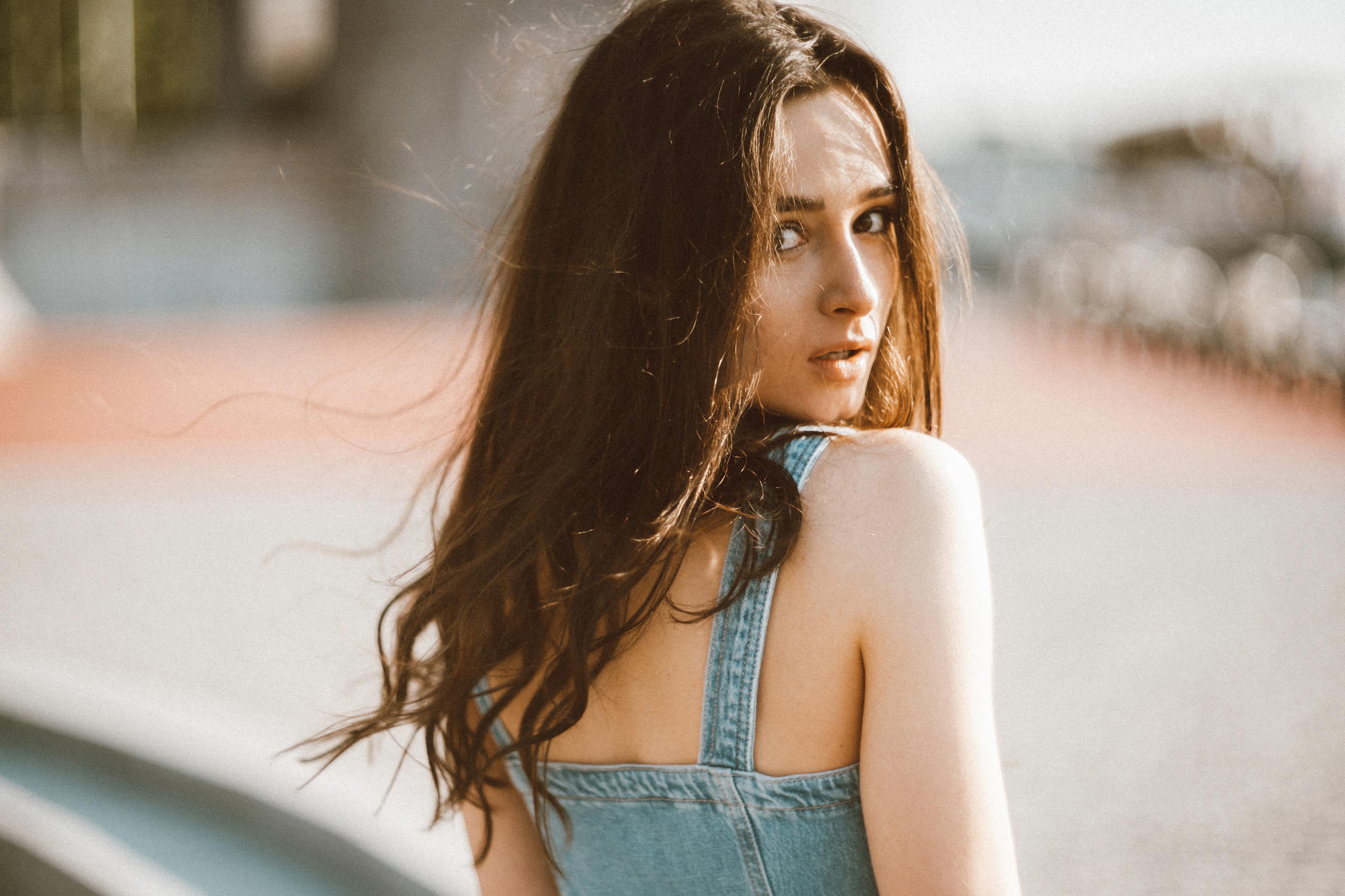 3840x2559 Girl Looking Back 1024x768 Resolution HD 4k Wallpaper, Image, Background, Photo and Picture