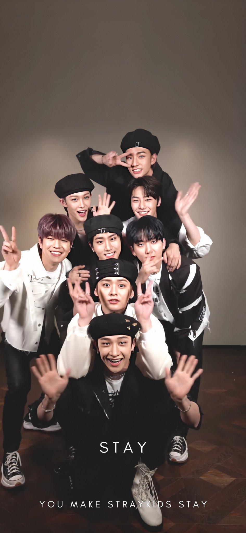 945x2048 STRAY KIDS WALLPAPER
