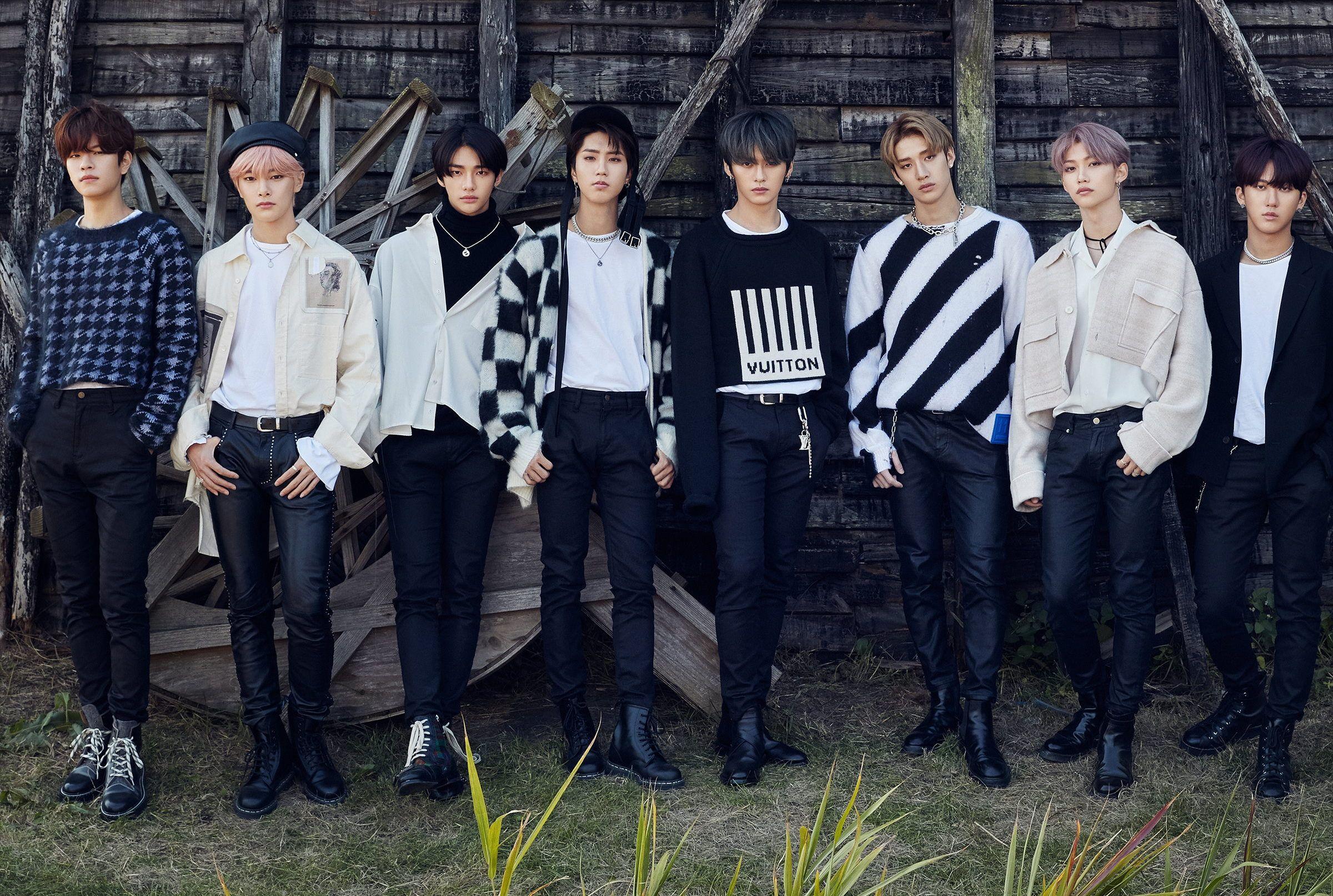 2400x1614 Stray Kids HD Desktop Wallpaper