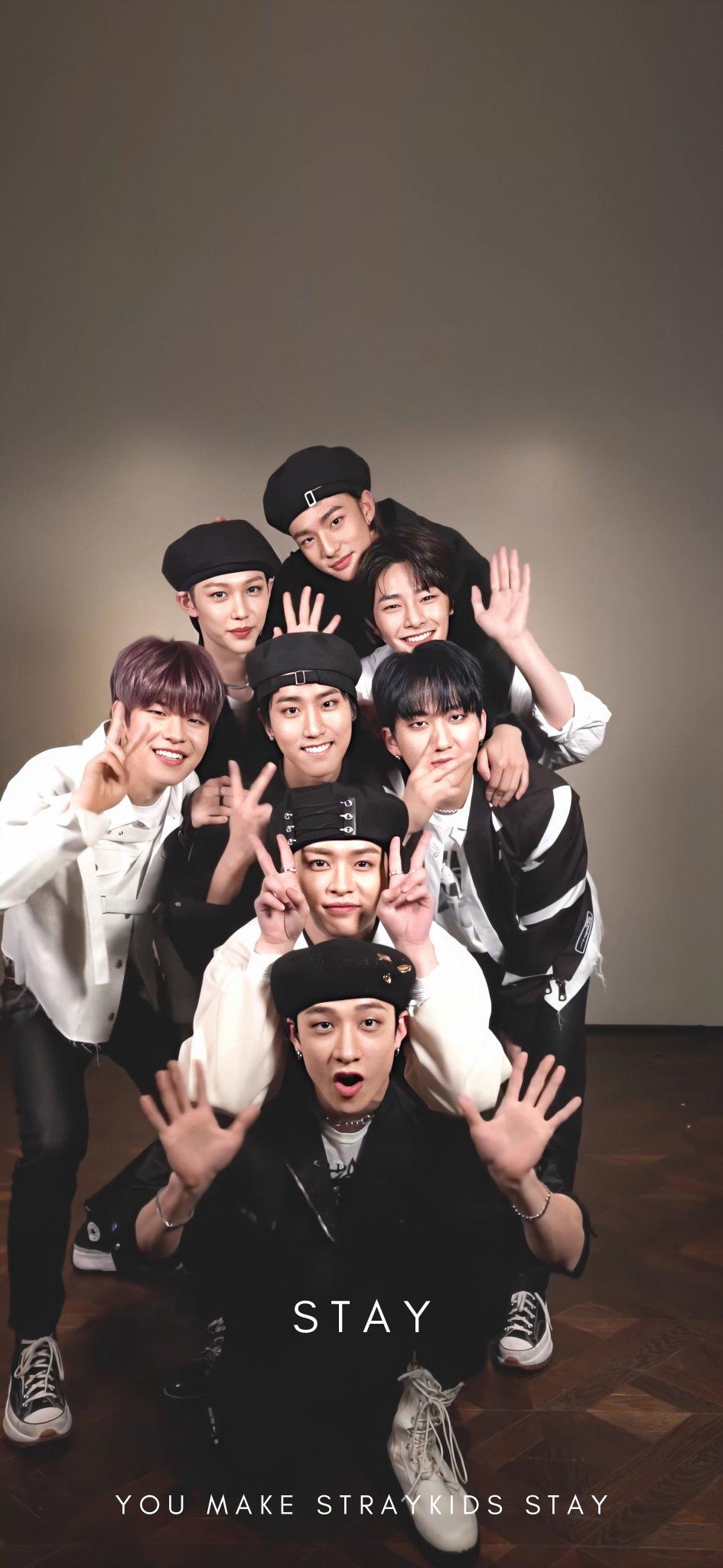 945x2048 STRAY KIDS WALLPAPER