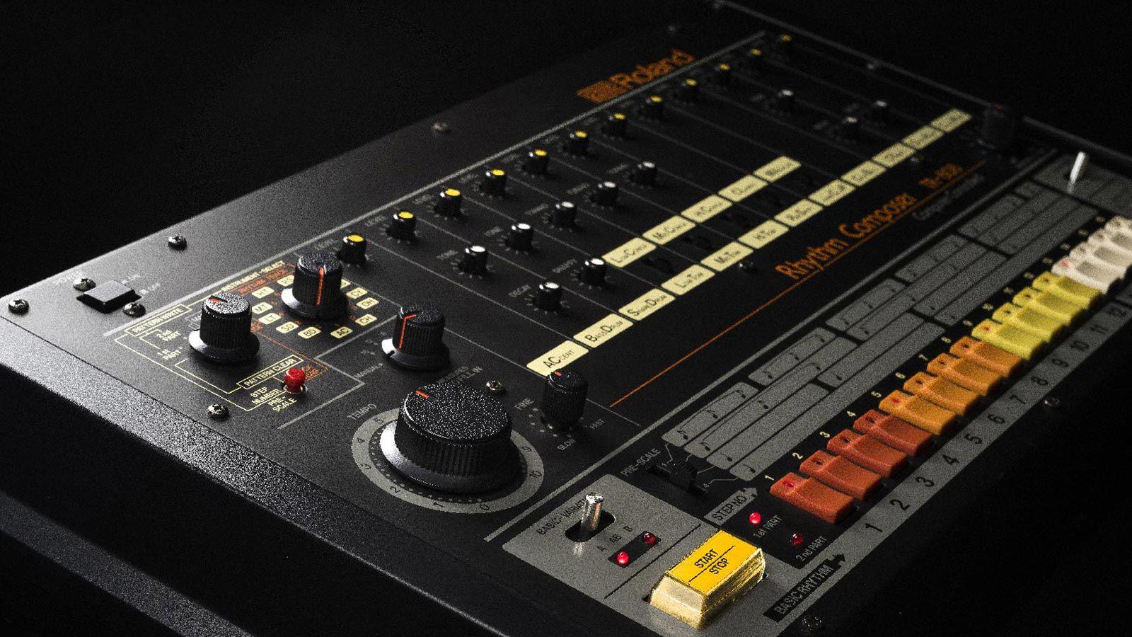 1600x900 Roland TR 808 Story