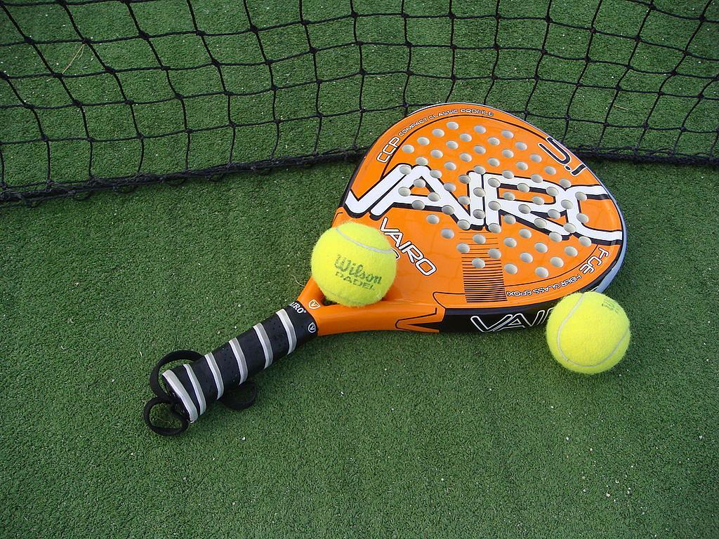 1024x768 Four Romanians want to set world record for longest game of padel
