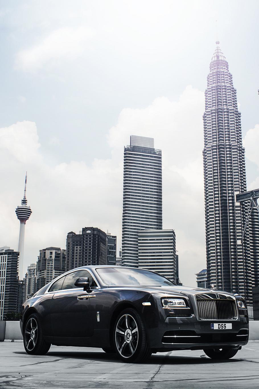910x1365 Rolls Royce Mobile Wallpaper